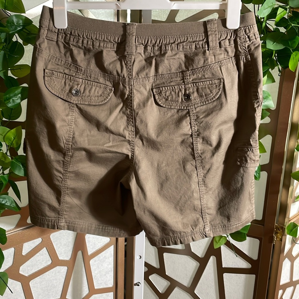 Style & Co. Comfort Waist Cargo Shorts, Truffle, Size 12 - Picture 2 of 5